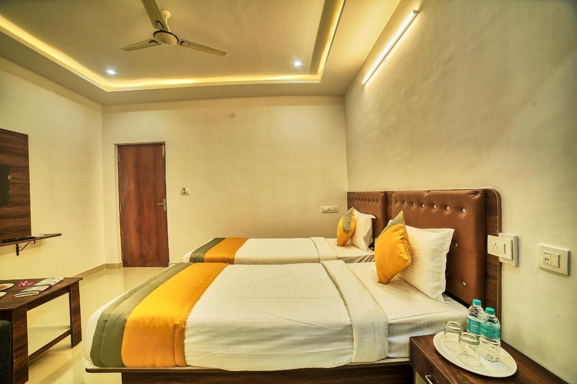 Devanahalli Visa Inn Hotel 4Kms From Airport L Free Airport Pickup & Drop 24X7 מראה חיצוני תמונה